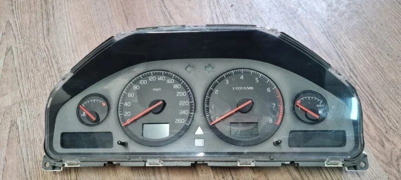 Щиток приборов Volvo S80 2001 TS