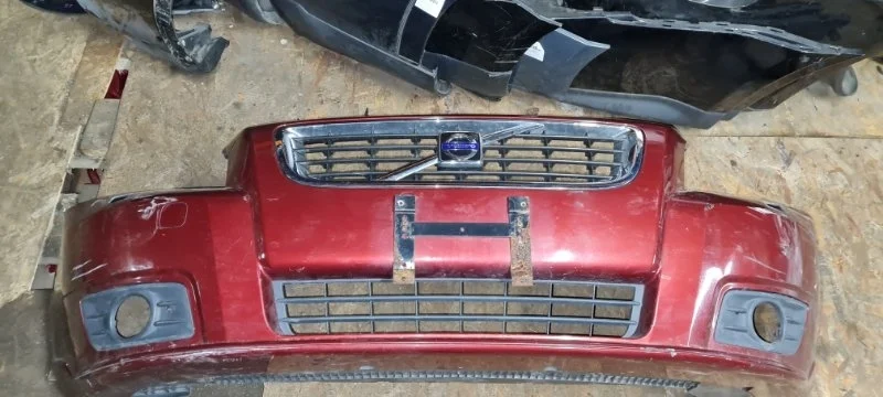 Бампер Volvo V50 2010 MW