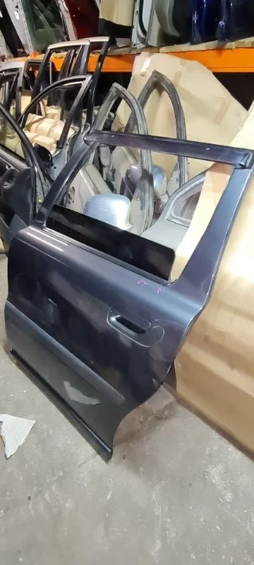 Дверь Volvo V70R 2004 SW