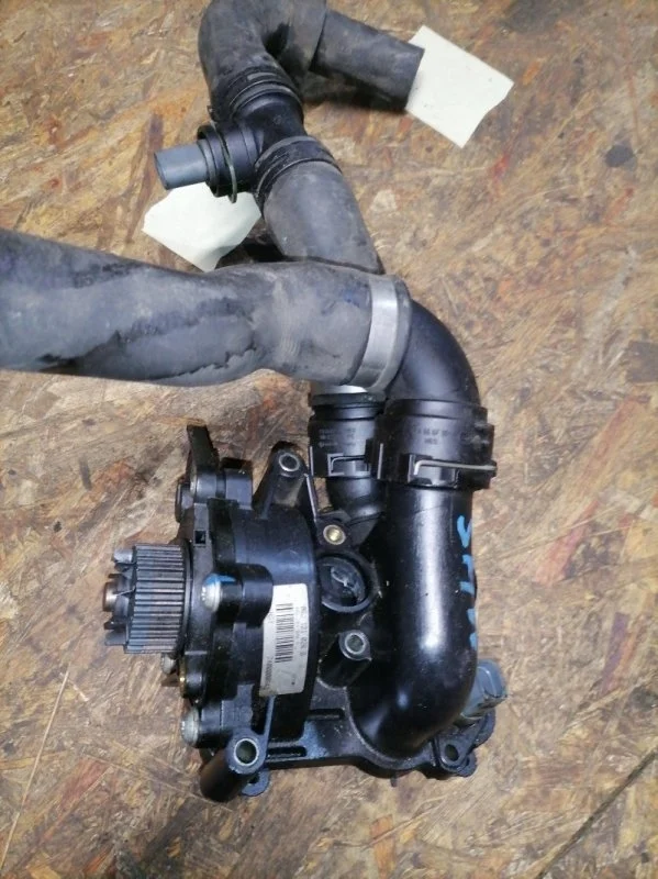 Помпа Volkswagen Tiguan 2010 5N1