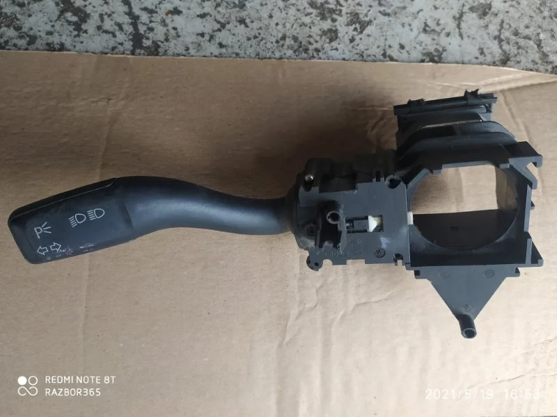 Переключатель поворотов Audi A4 2006 8ED