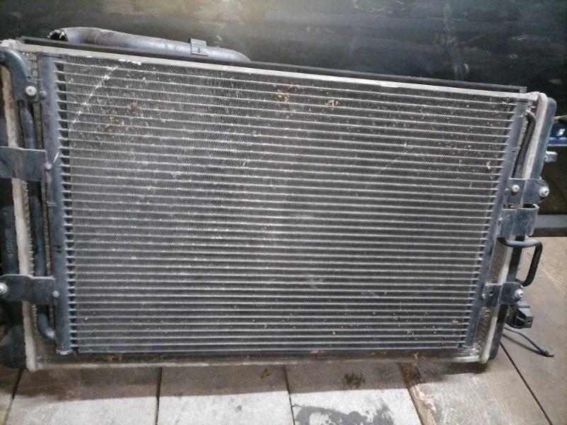 Радиатор кондиционера Audi TT 2001 8N3