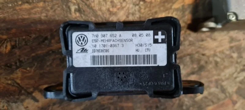 Датчик ускорения Volkswagen Touareg