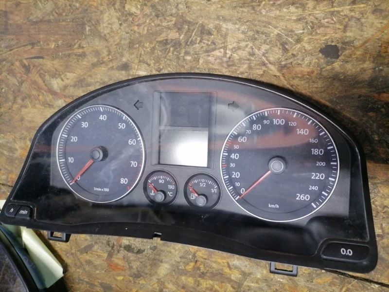 Щиток приборов Volkswagen Golf Plus 2007 5M1