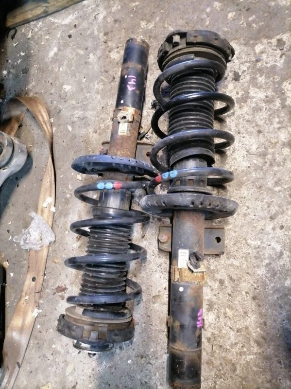 Стойка передняя в сборе Volkswagen Polo 2009 9N1