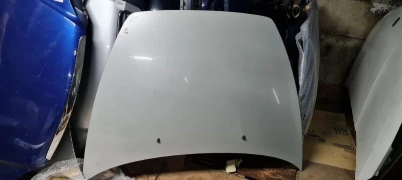 Капот Volvo V50 2010 MW