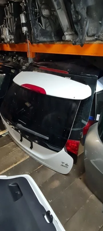 Крышка багажника Volvo V60 2010 FW