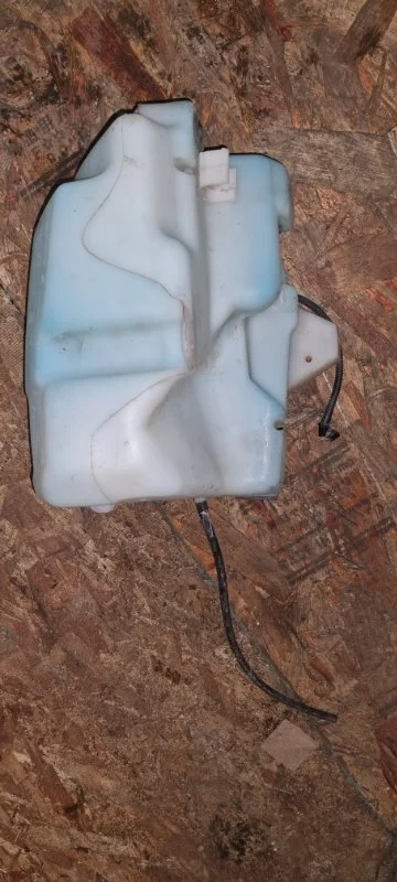 Бачок омывателя volvo S40 2009 MS