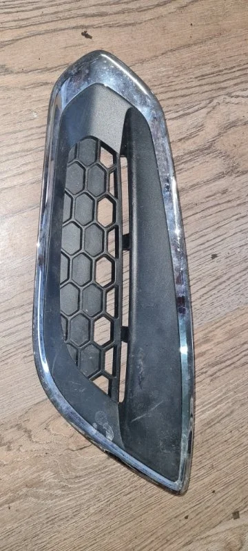 Заглушка Volvo S60 2011 Y20