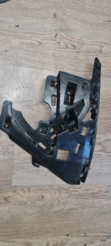 Кронштейн Volvo S60 2011 Y20