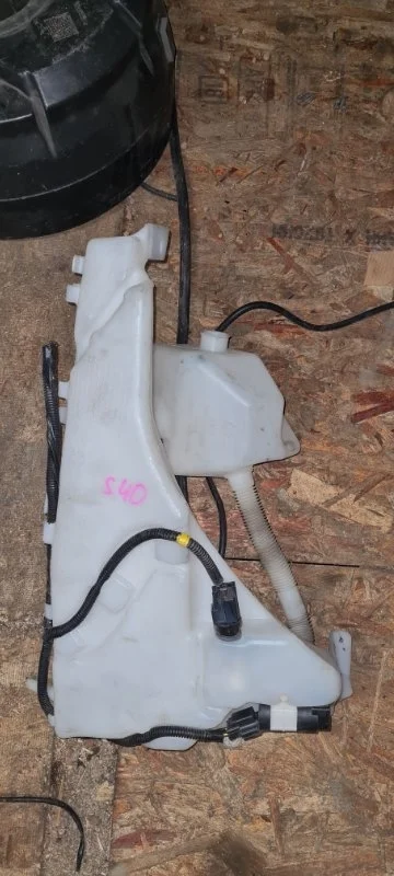 Бачок омывателя Volvo s40 2005 СЕДАН