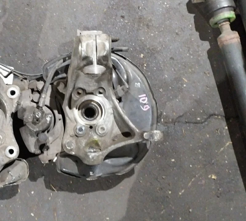 Кулак Audi TT 2010 8J3