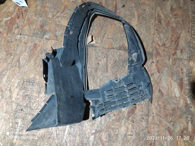 Подкрылок Mercedes-Benz -Class 2002 S210