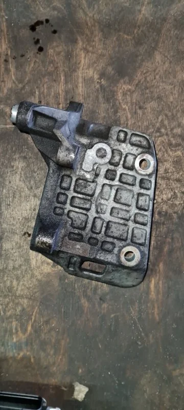 Кронштейн Porsche Cayenne 958