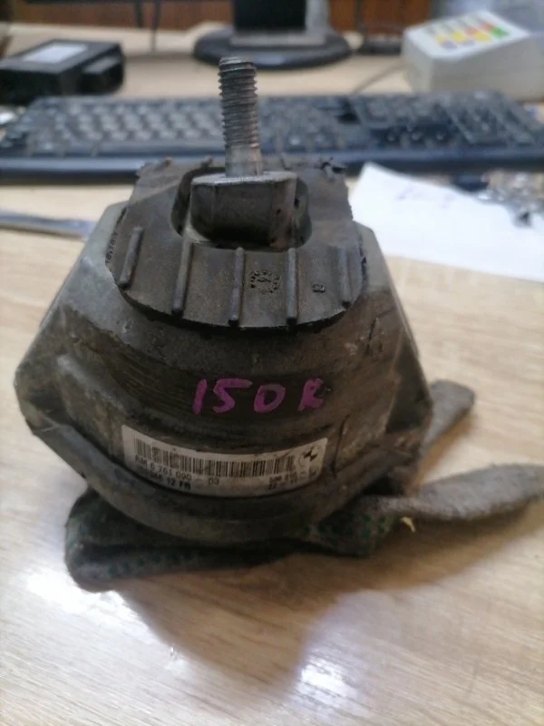 Опора двс BMW 5 2004 E60