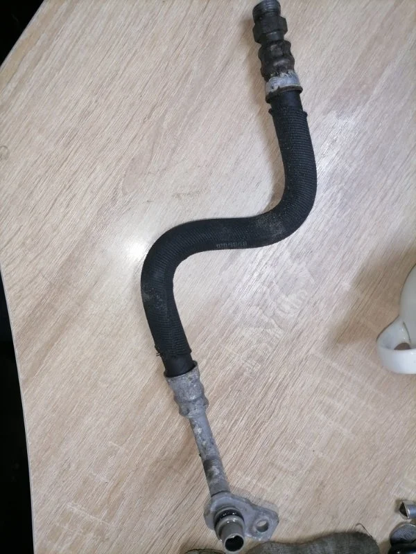 Трубка системы охлаждения акпп Audi A4 2011 8K5