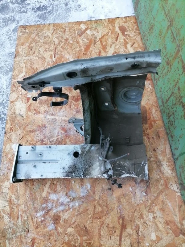 Лонжерон Audi A5 2010 8T3