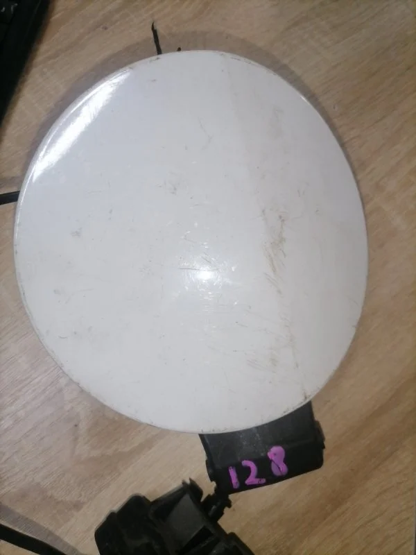 Лючок бензобака Volkswagen Tiguan 2010 5N1