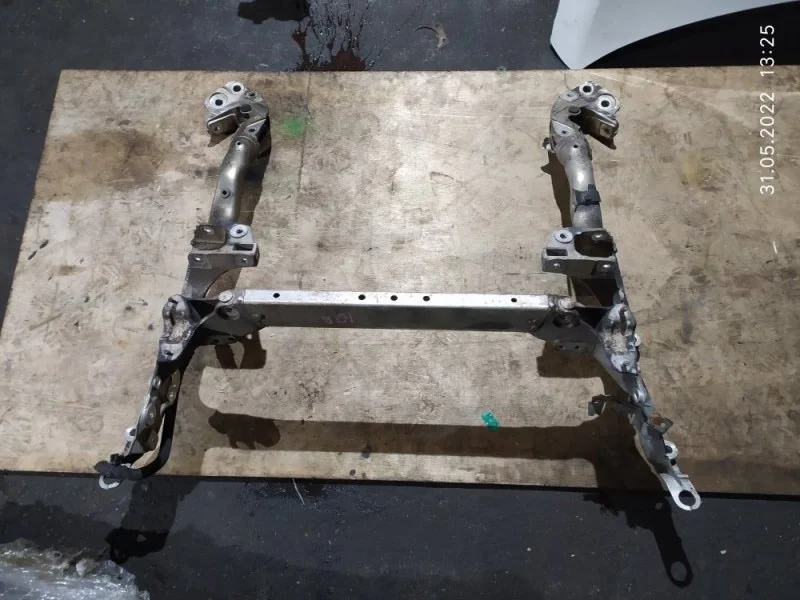 Подрамник Audi A4 2009 8K2