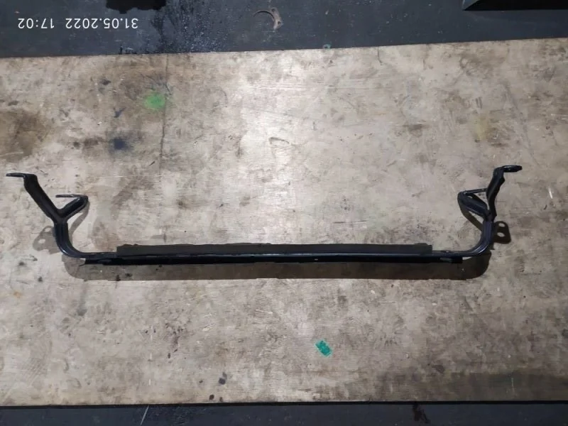 Кронштейн радиатора Volvo V50 2008 MW43