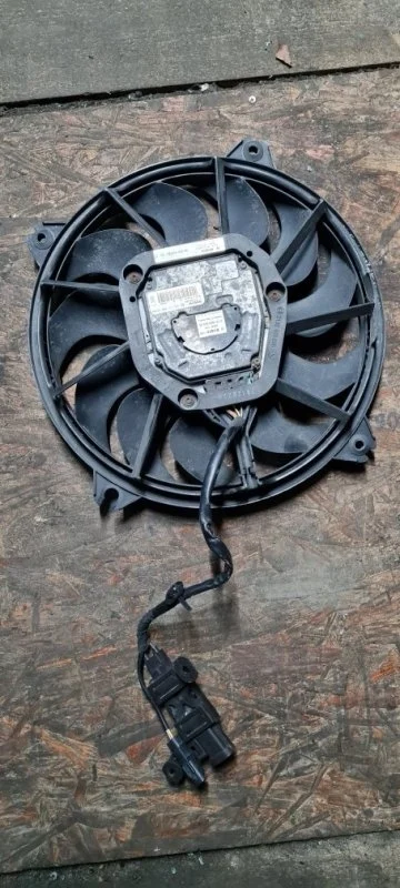 Вентилятор радиатора Citroen Grand C4 Picasso 2012 UA