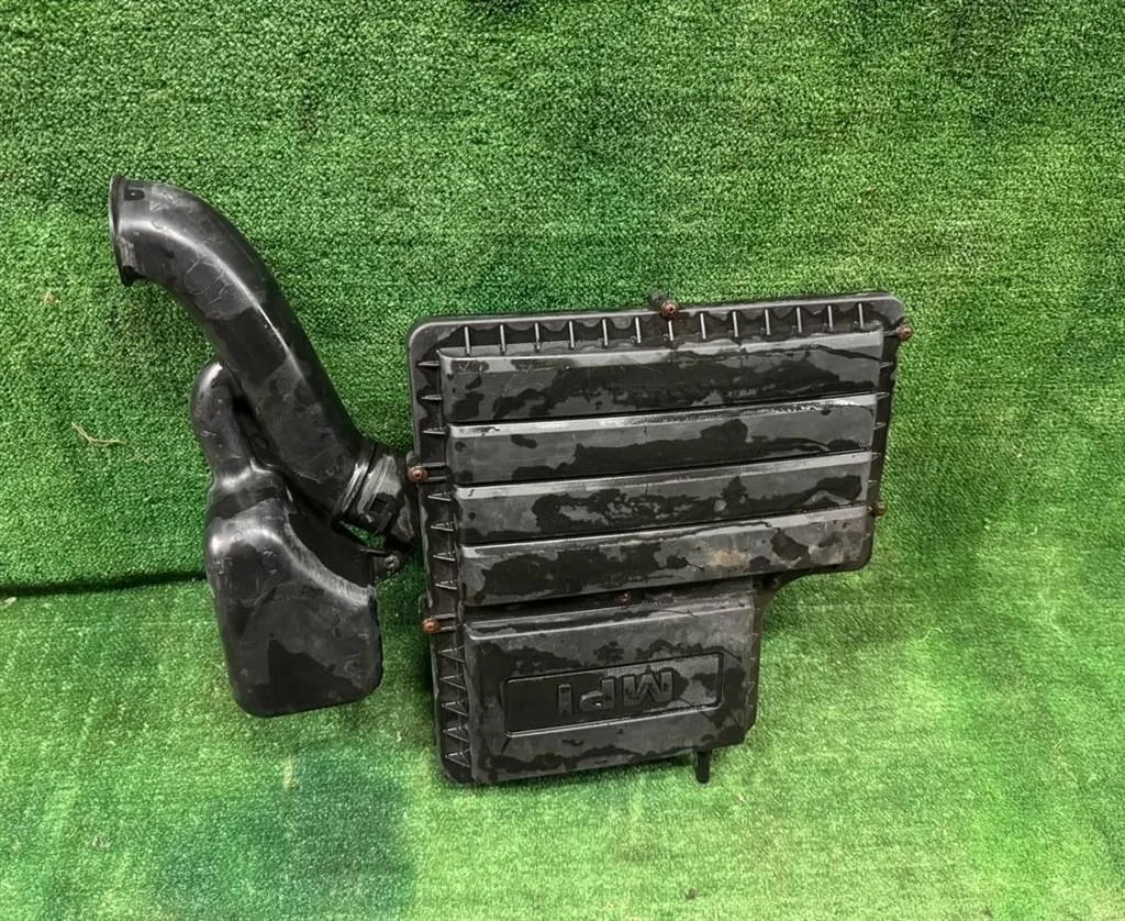 Б.у. резонатор воздушного фильтра SKODA RAPID SKODA RAPID