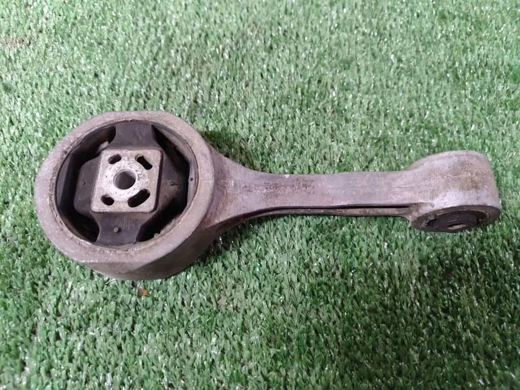 Б.у. опора двигателя SKODA RAPID SKODA RAPID