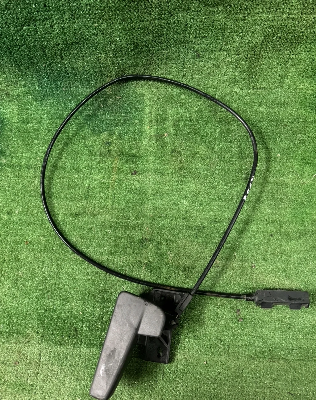 Б.у. трос капота SKODA RAPID SKODA RAPID