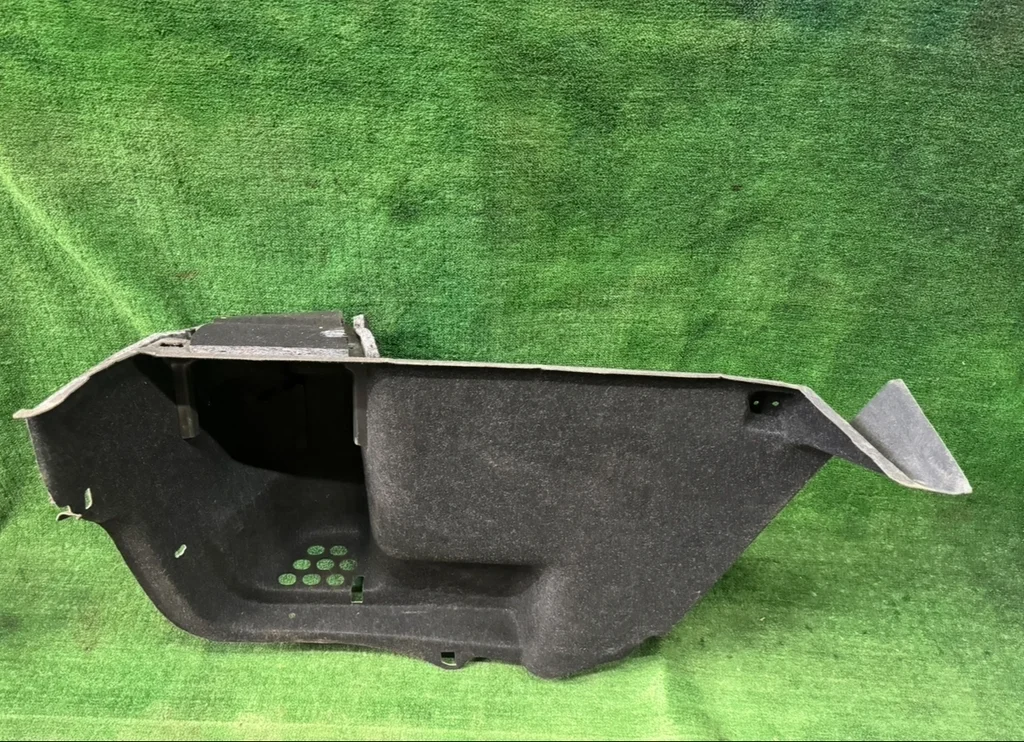 Б.у. обшивка багажника SKODA RAPID SKODA RAPID