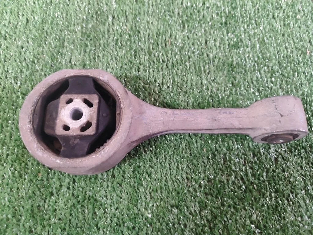 Б.у. опора двигателя SKODA RAPID SKODA RAPID