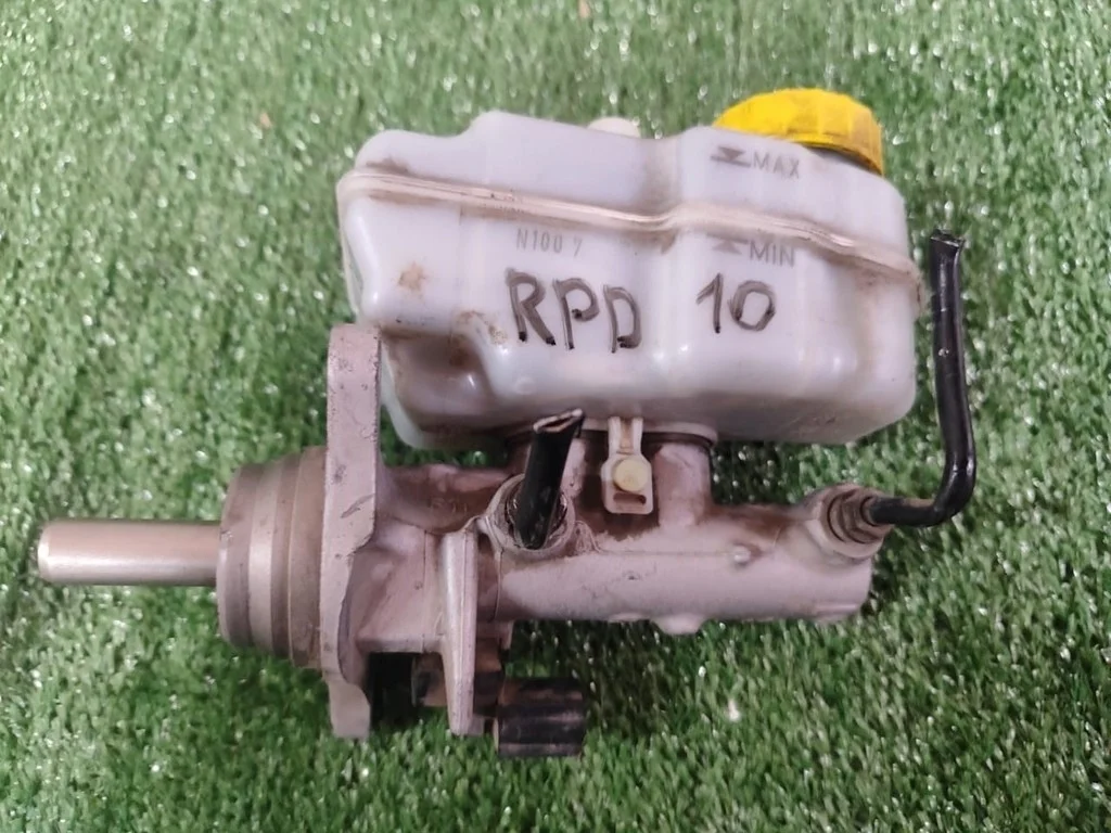 Б.у. цилиндр главный тормозной SKODA RAPID SKODA RAPID