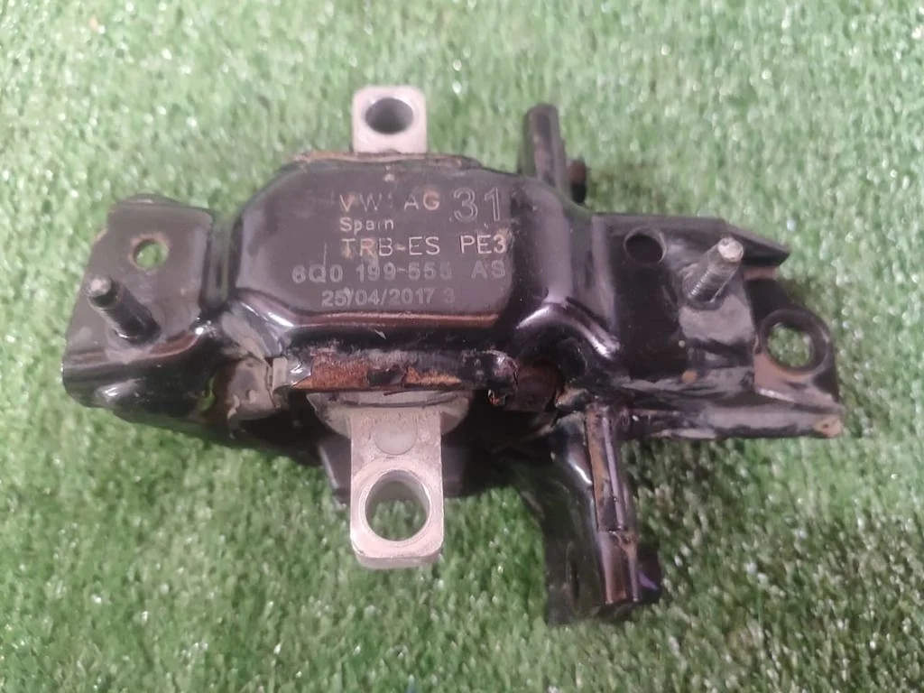 Б.у. опора двигателя SKODA RAPID SKODA RAPID