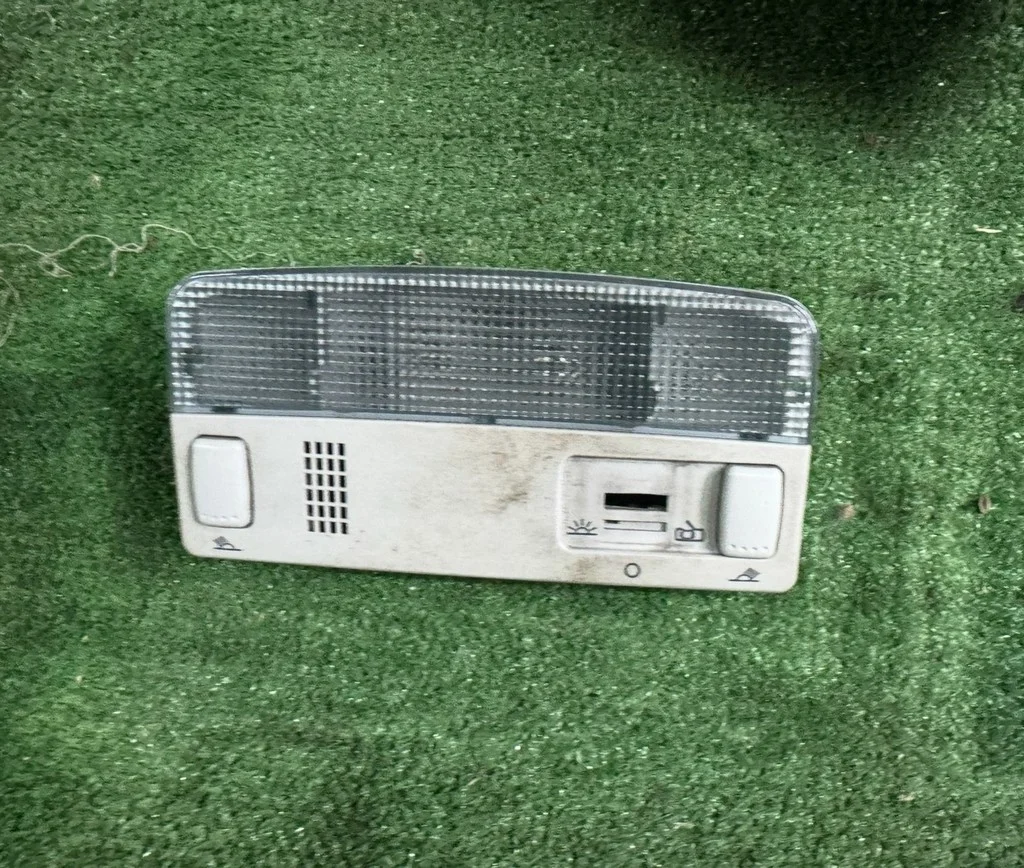 Б.у. плафон салонный SKODA RAPID SKODA RAPID