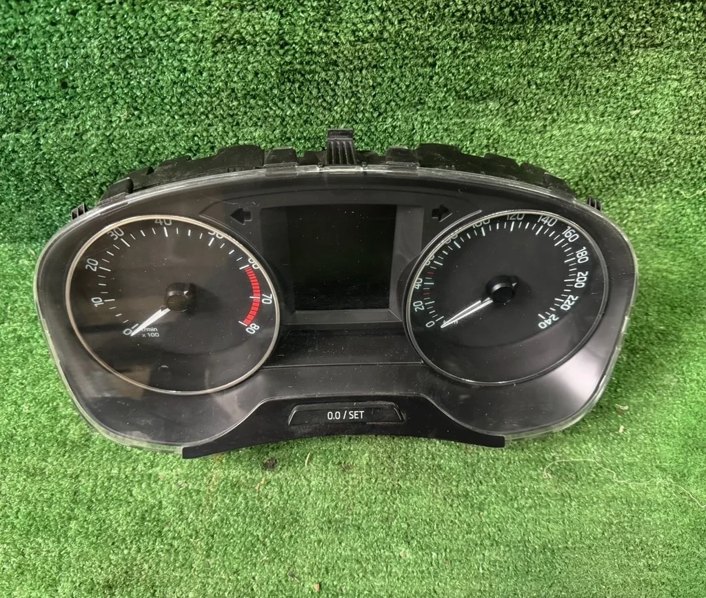 Б.у. приборная панель SKODA RAPID SKODA RAPID