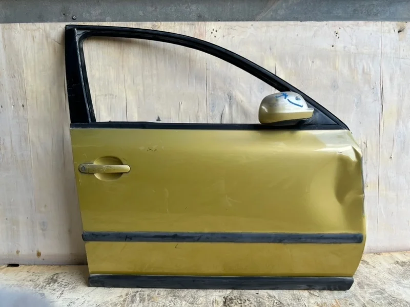 Дверь боковая VOLKSWAGEN PASSAT 1999 3B4831052BE, передняя правая