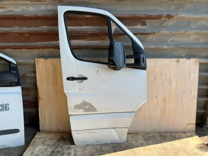 Дверь боковая Volkswagen Crafter 2012 2E0831052 T7, передняя правая