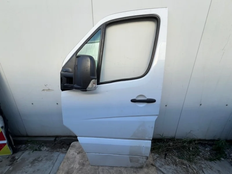 Дверь боковая Mercedes-Benz Sprinter 2011 A9067200005 W906, передняя левая