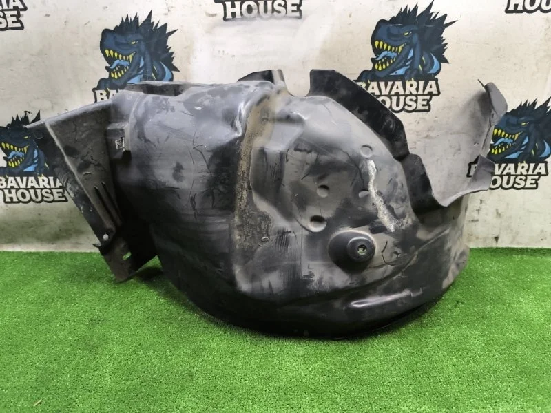 Подкрылок передний правый BMW 3 2009 51717059378 E91 N46B20BD, задний