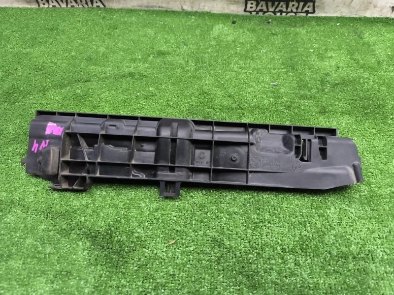 Кронштейн радиатора BMW 3 2007 17107524912 E92 N46B20BD, левый