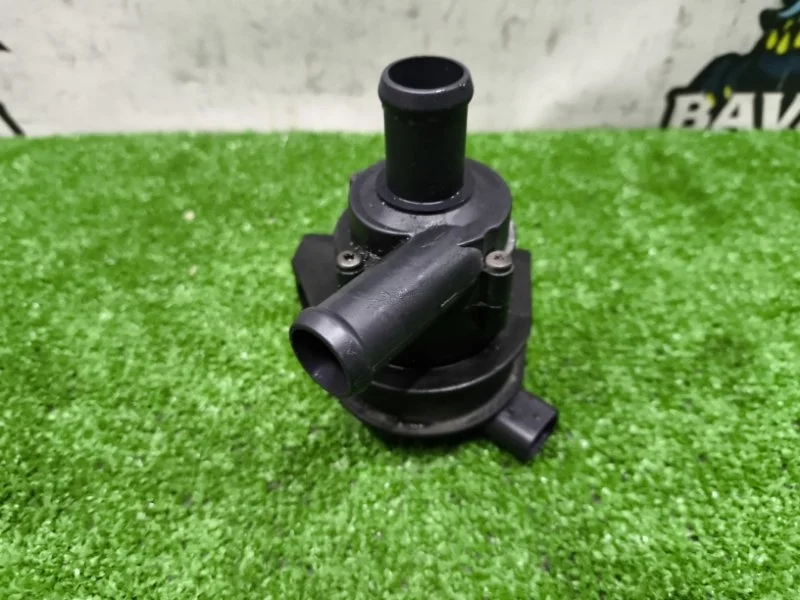 Дополнительная водяная помпа audi a4 2010 06H965561 B8 CDN