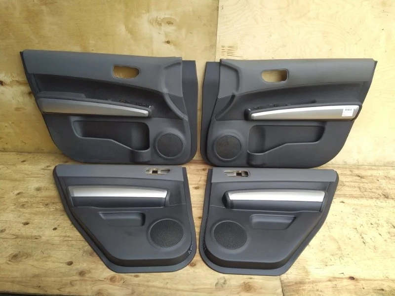 Обшивка дверей (комплект) Nissan X-Trail 2007 TNT31