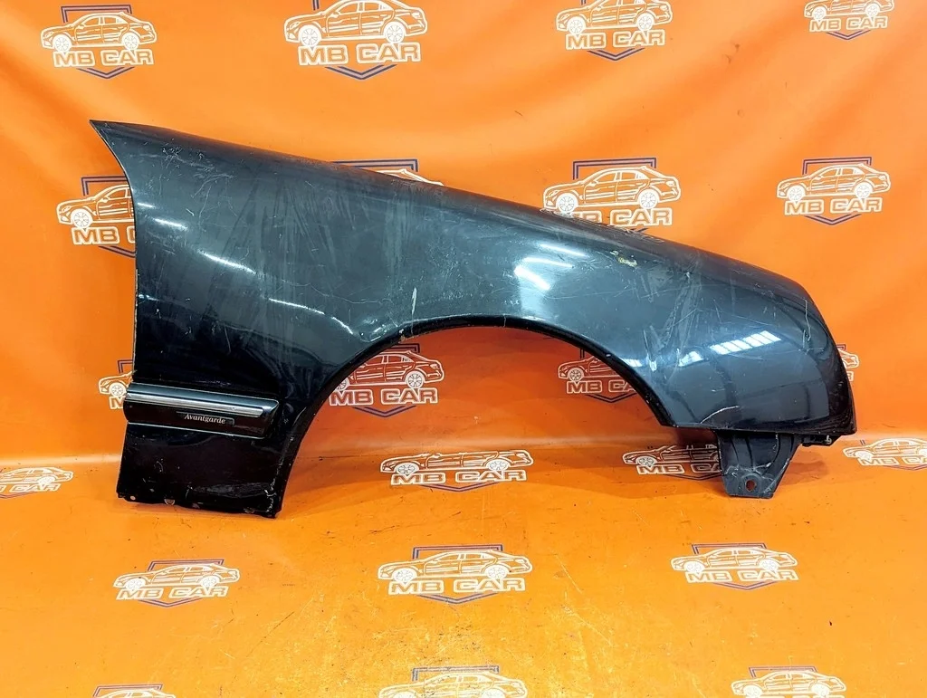 Крыло переднее правое Mercedes-Benz