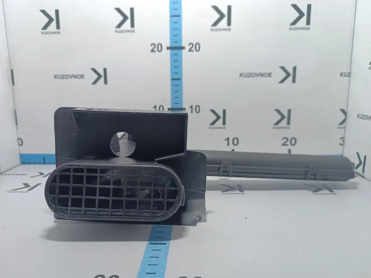 Воздухозаборник Renault Duster 2015 HSM