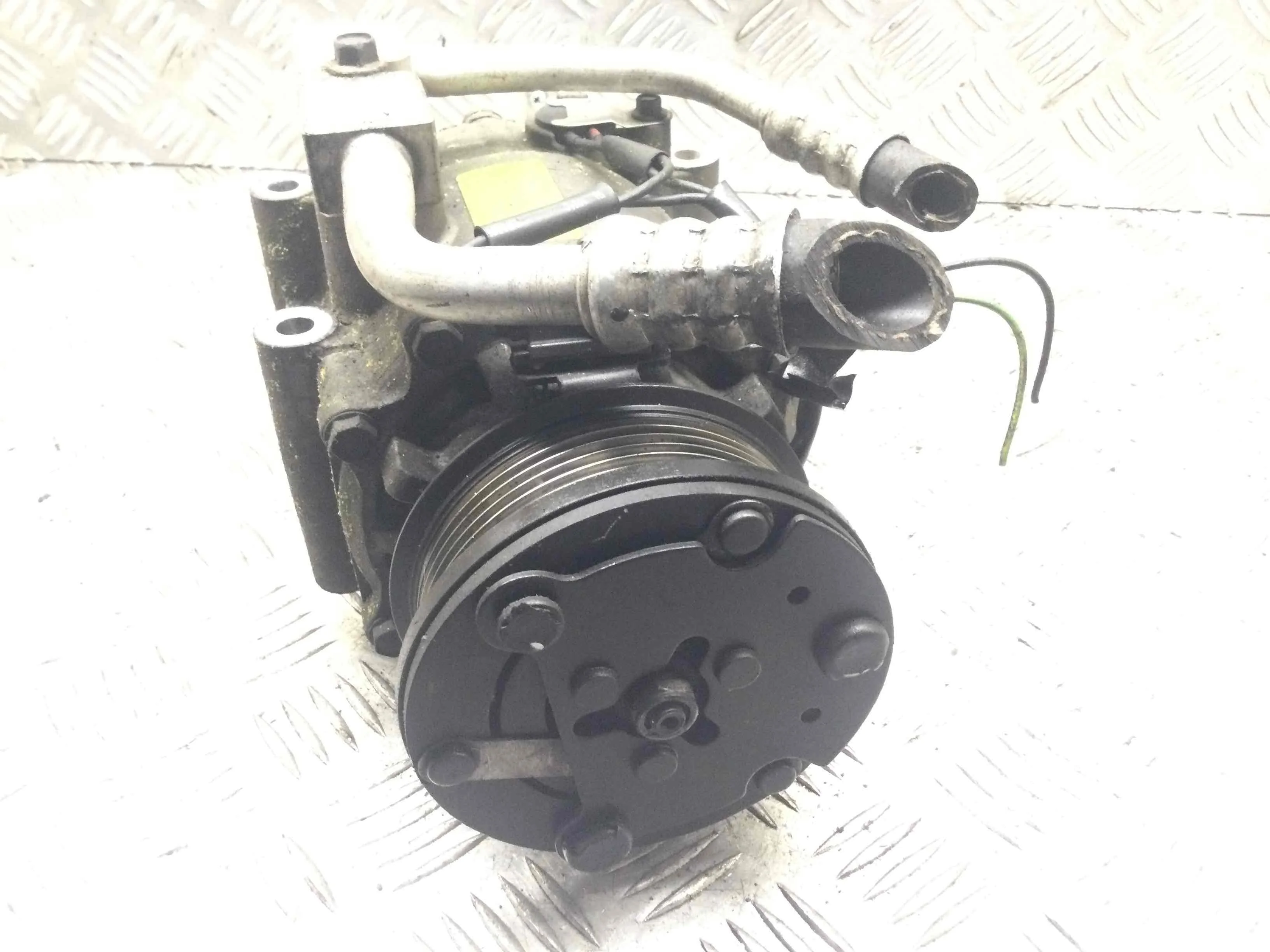 Компрессор кондиционера Ford Focus 1 поколение [рестайлинг] (2001-2005) бензин 1.6 i Механика Универсал