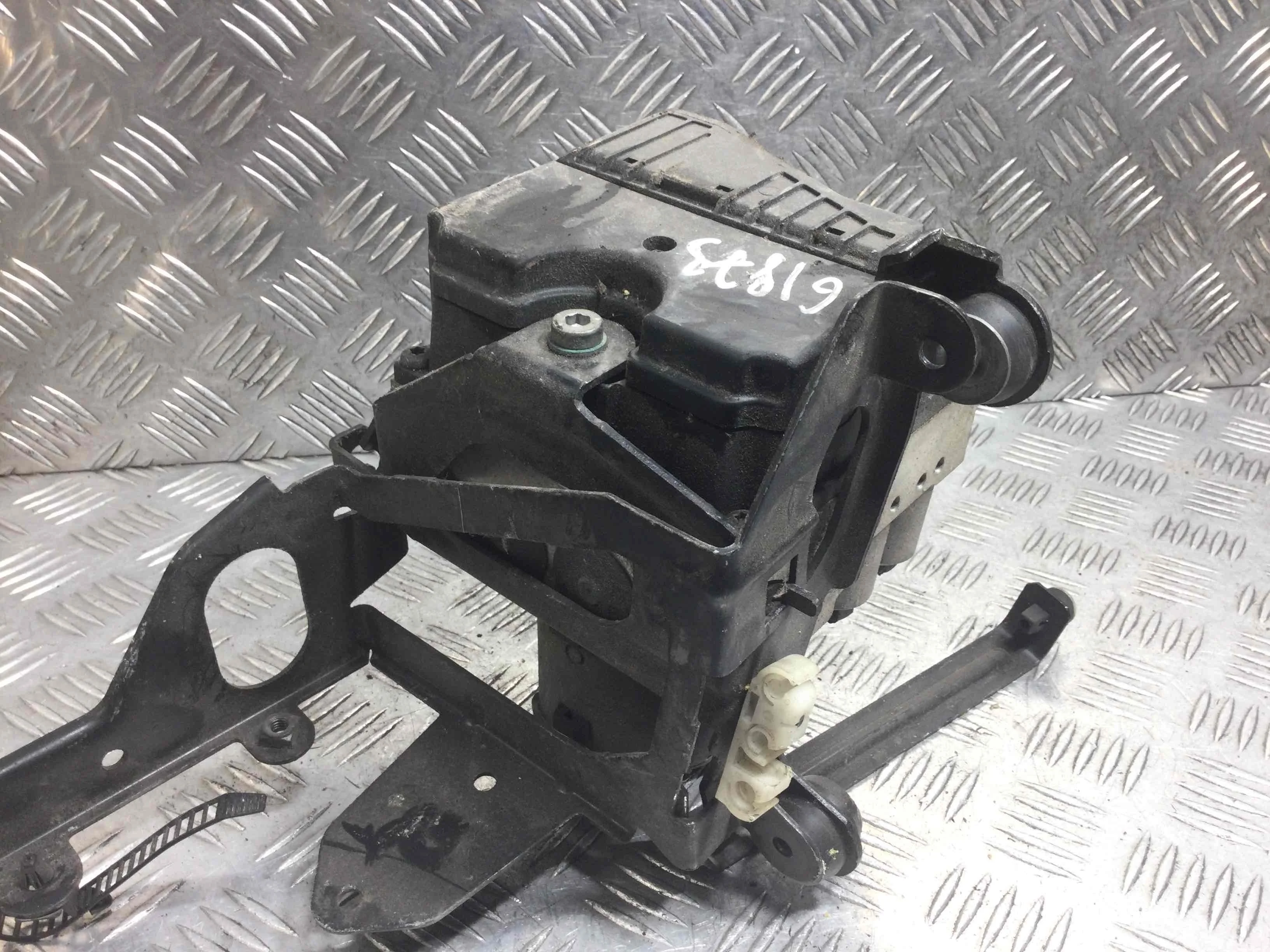 Блок ABS Audi A4 B5 (1994-1999) бензин 1.6 i Механика Седан