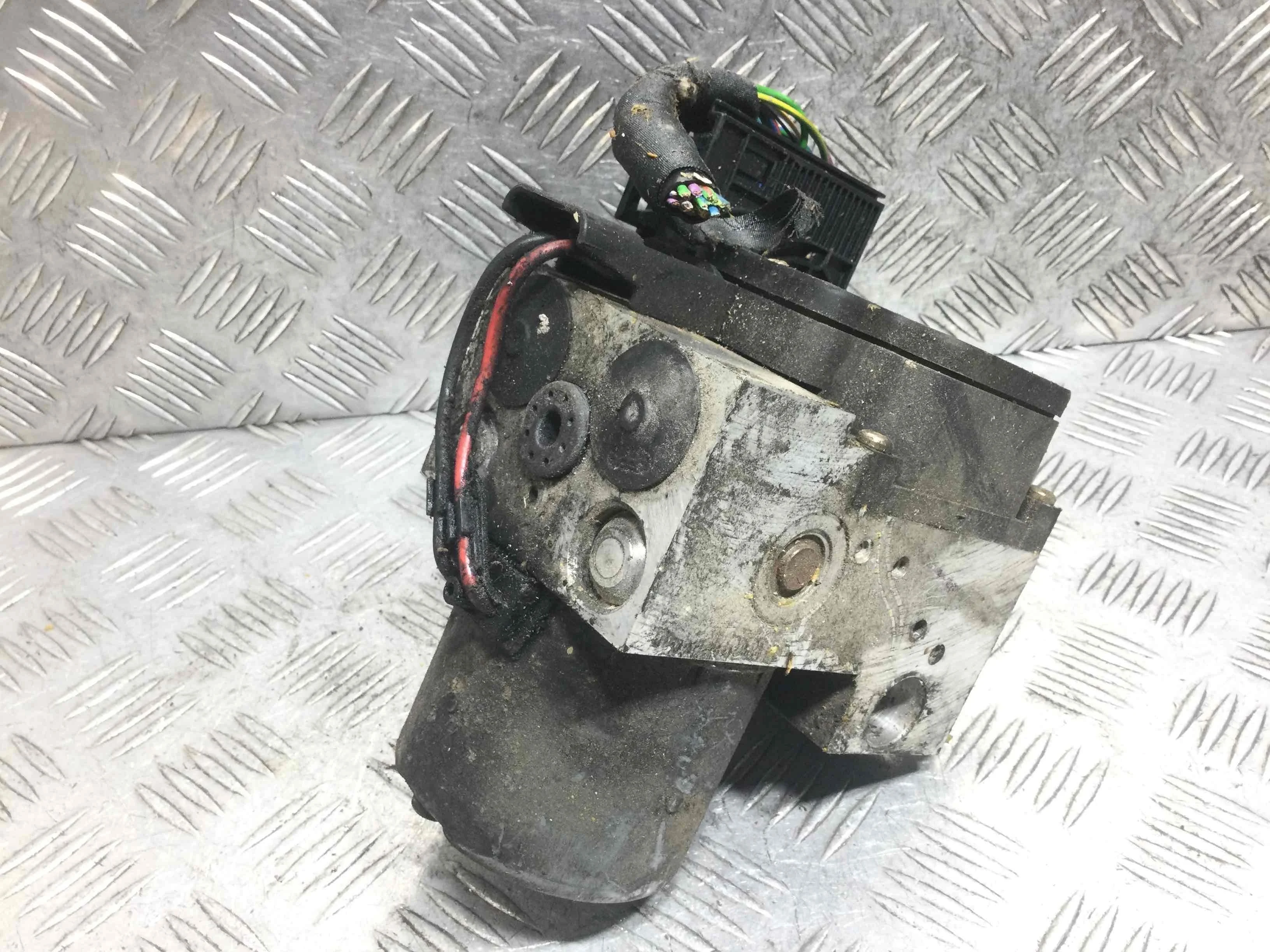 Блок ABS Volkswagen Passat B5+ [рестайлинг] (2000-2005) дизель 1.9 TDI Механика Универсал