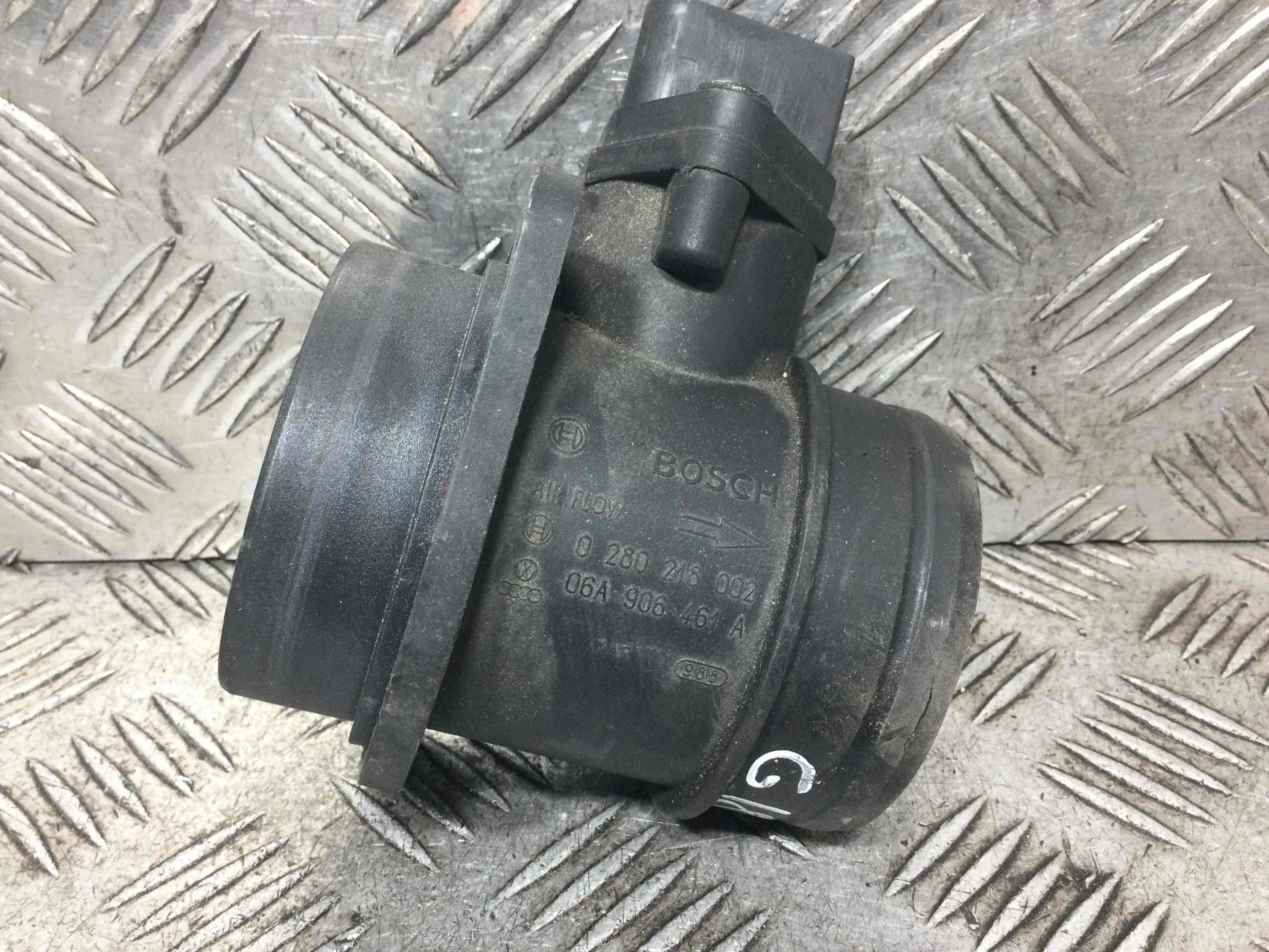 Расходомер воздуха Volkswagen Beetle A4 (1997-2005) бензин 2.0 i Механика Х/б