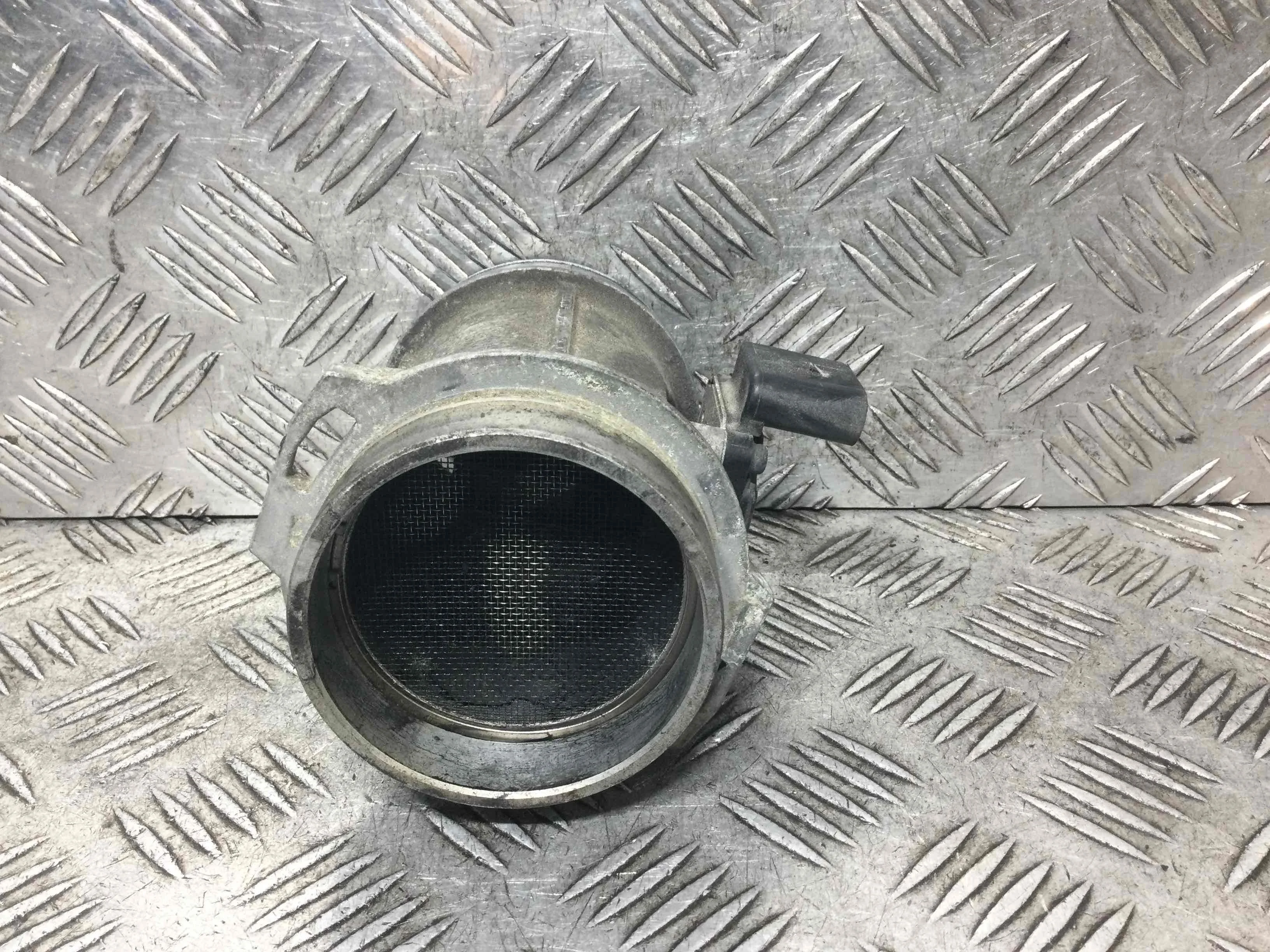 Расходомер воздуха Volkswagen Passat B5 (1996-2000) дизель 2.5 TDI Автомат Универсал