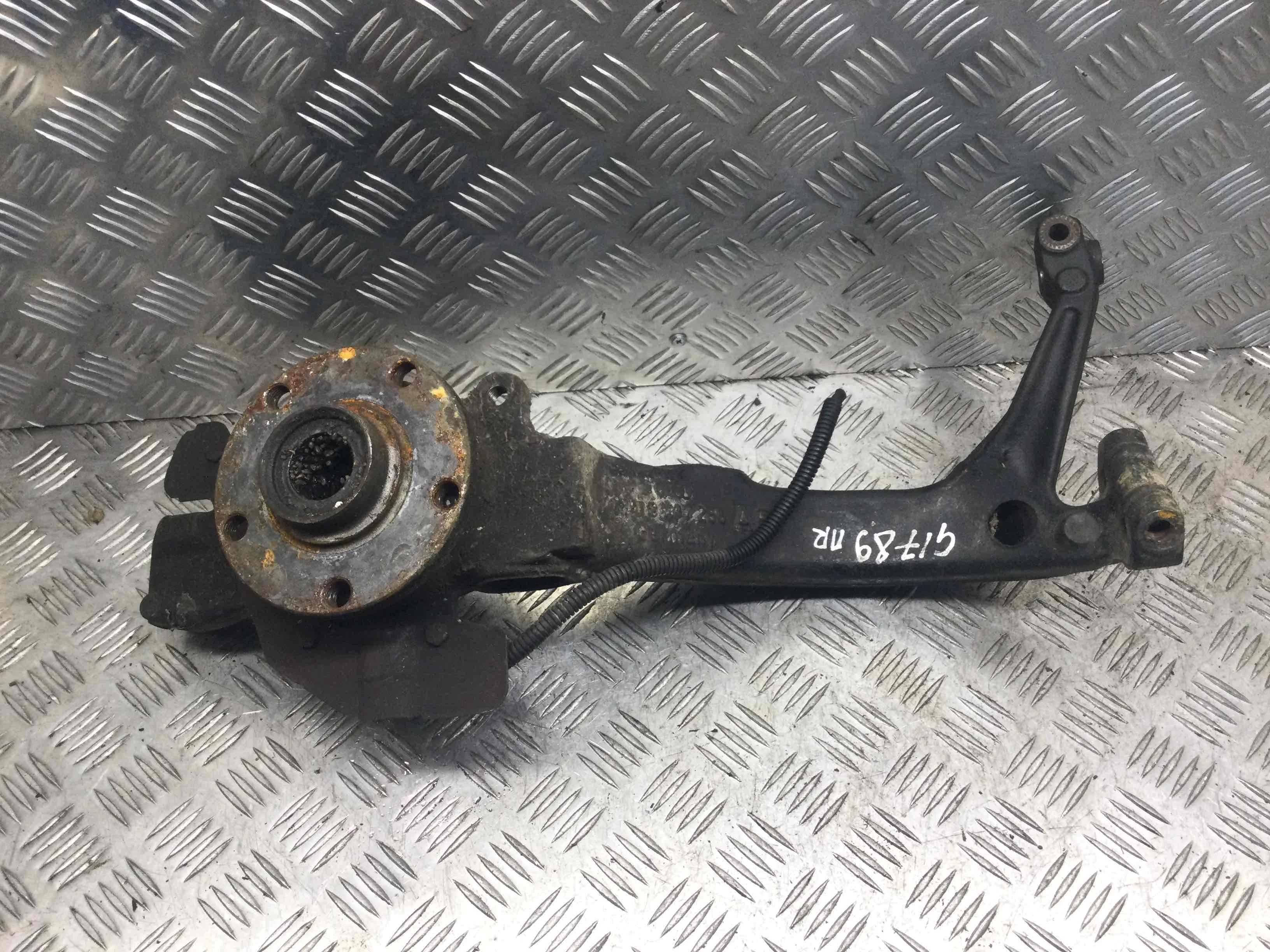 Ступица передняя правая Audi A6 C5/4B (1997-2004) дизель 2.5 TDI Механика Седан