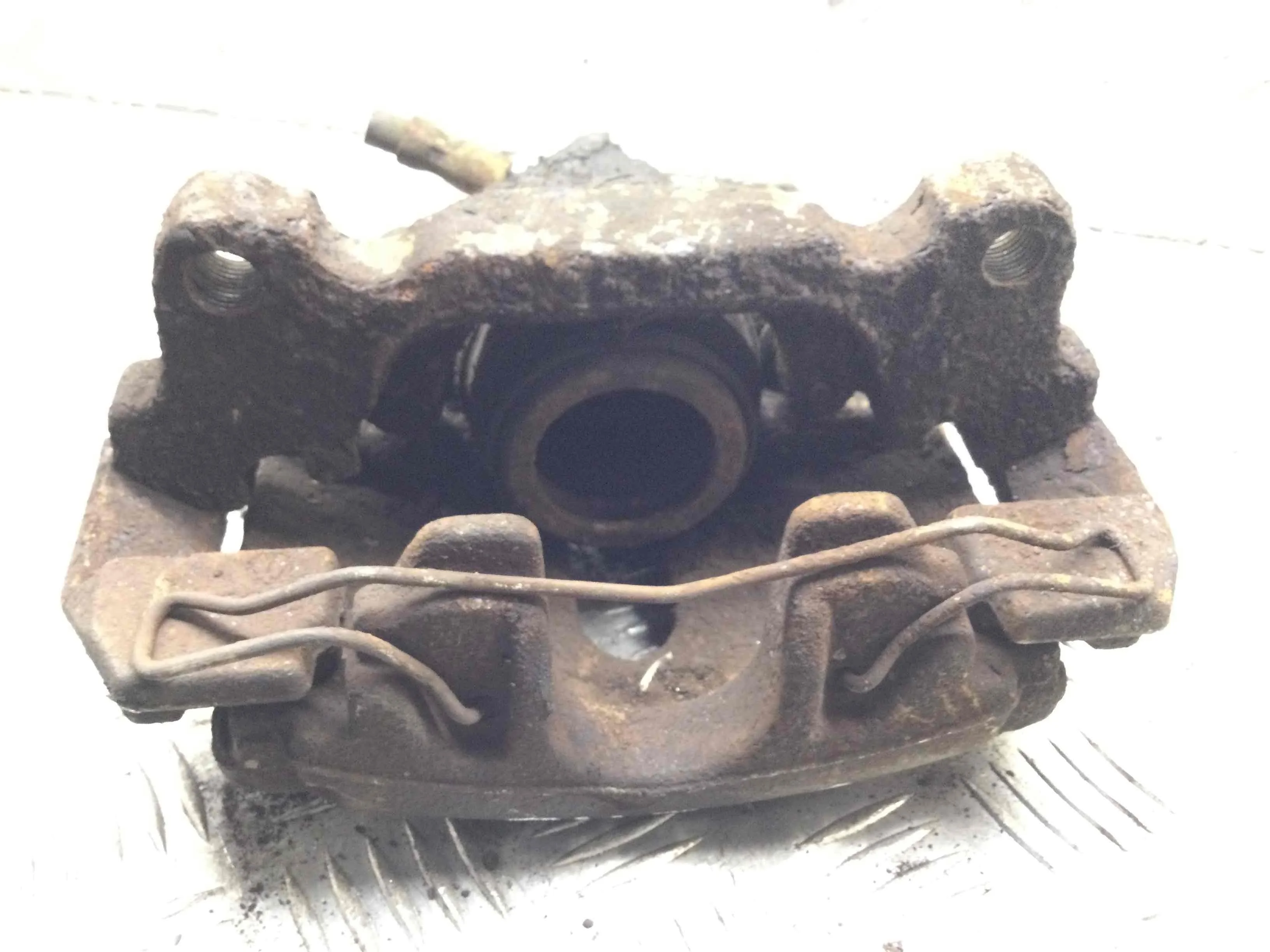 Суппорт передний левый Audi A3 8P/8PA [рестайлинг] (2004-2008) бензин 2.0 FSI Механика Х/б